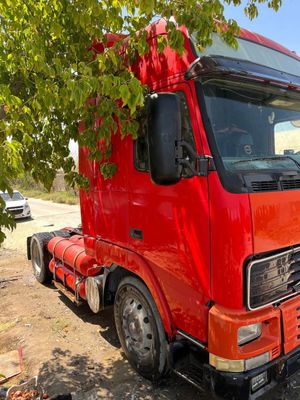 Волво сотилади 1999 год випуск газда вичай 430 л 150 4 та 100 4 та 500