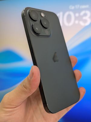 iPhone 15 Pro 90%