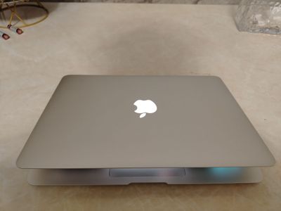 Ноутбук MacBook AIR
