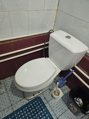 Унитаз б/у тезда сотилади