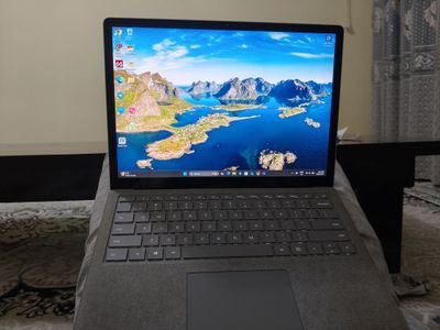 Microsoft surface laptop 2