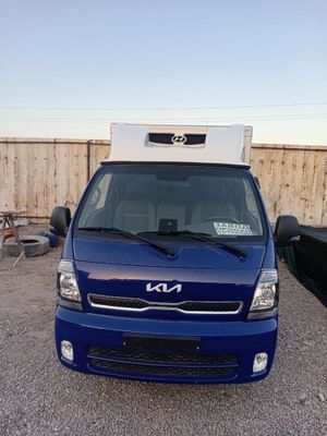 Kia bongo.