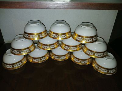 Komplekt chinni sotiladi