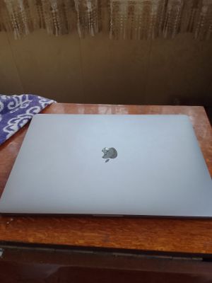 Macbook pro i9 2019