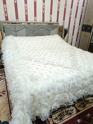 pakrival sotiladi xolati yaxshi 2ta 1yastiq bor