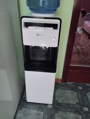 Кулер для воды бу но рабочем состоянии,просто хотим поменять на новый