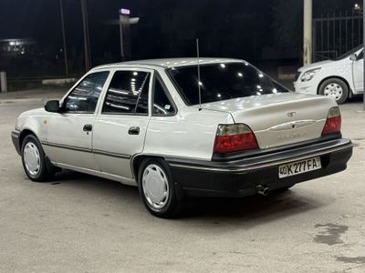 Нехиа 1 3500$ 2003йил