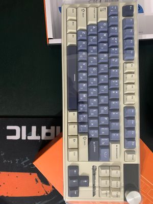 Продаю игровую клавиатуру