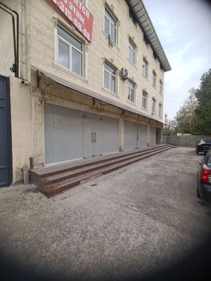 продаётся большой офис рядом с бектемир хакимят