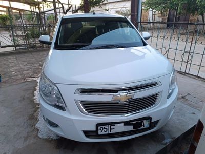 Chevrolet Cobalt satiladi