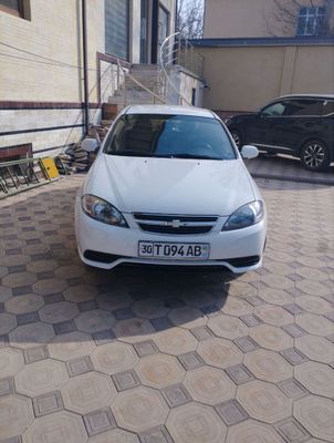 Chevrolet Jentra
