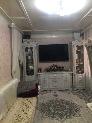 Бирлашган махалла 5 соток 9 хона ховли сотилади.