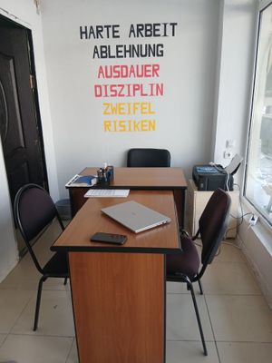 Ofisni stollar sotiladi