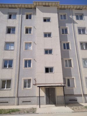 Зангиота тумани Катта чинор 3 хонали квартира арендага берилади