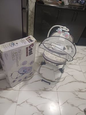 Продаётся фирменный 6ini Deluxe Multi Function Basinet