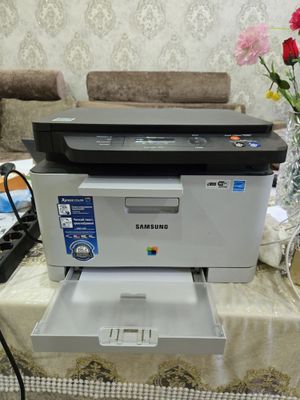 МФУ Samsung c460w