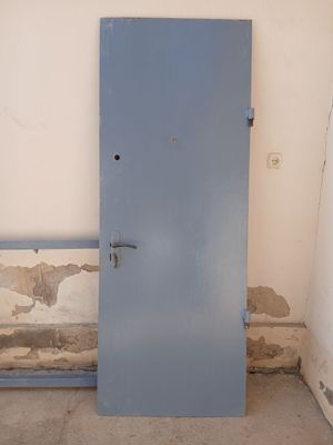 Продам дверь. Эшик сотилади