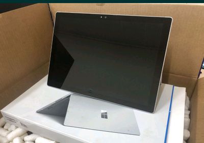 Microsoft Surface Pro 4 i5 ,16 - 256