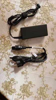 Asus zaryadnik yangi