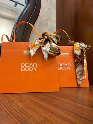 Dear body firmasidan parfumniy nabor