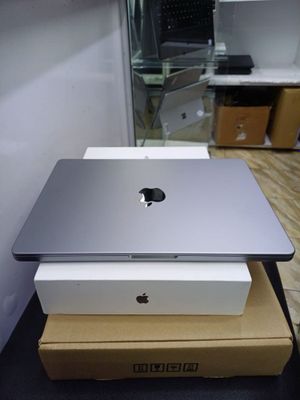 MacBook Pro M1 inch -13