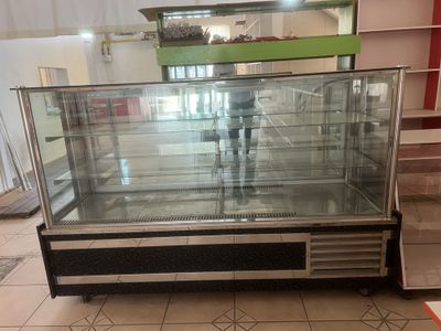 Холодилник витрина