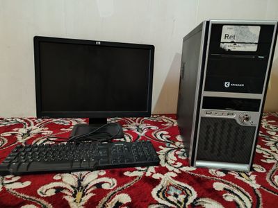 HP LE1901w stolni