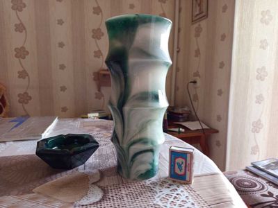Ваза и пепельница