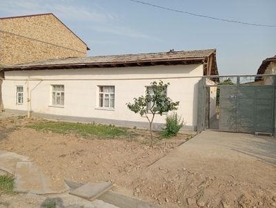 Uy sotiladi erkin mahalla