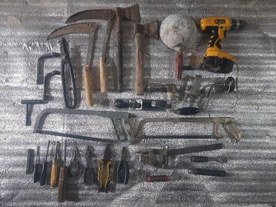 Инструментлар сотилади