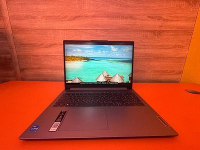 Продается ноутбук Lenovo Ideapad Slim 3