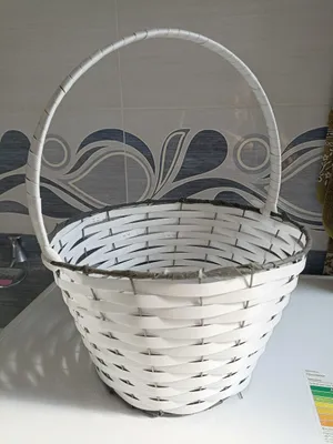 Корзинка для декора пластиковая плетённая