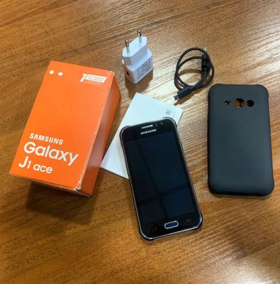 Срочно продается Samsung J1 Ace