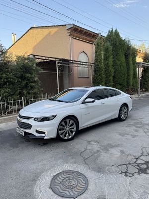 Malibu 2.4 Sotladi moshina zo’r