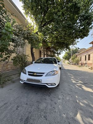 Chevrolet Gentra sotiladi 2018 yil