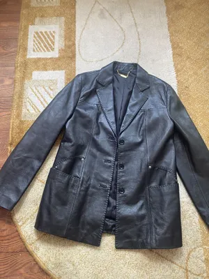 Продаеться кожанный пиджак