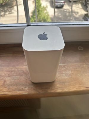 Apple Роутер с жестким диском 3в1