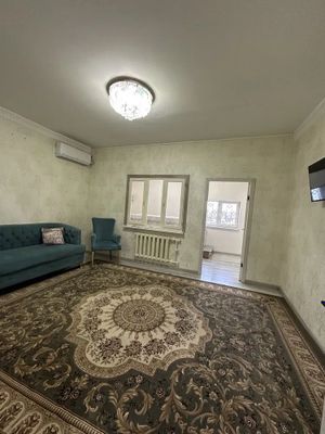 Сдается 3 ком Чорсу Флоренсия. Оила йоки 4 та киз учун. Депозит бор