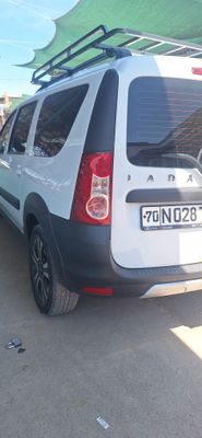 Lada largus croos 2022