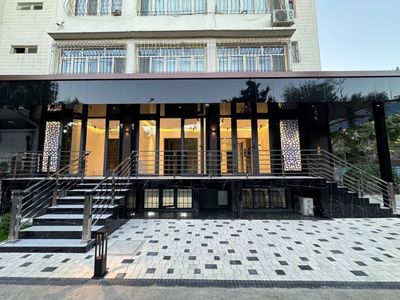 Аренда коммерческой недвижимости Айбек , Шох мед центр, 85 м2