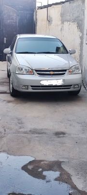 Ласетти сотилади