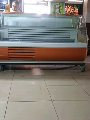 vetrina sotiladi narxi1000$kelishamiz te 905060018