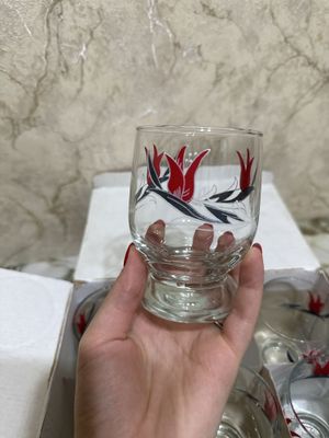 Стеклянные стаканы