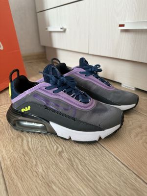 Кроссовки новые 36 р.
