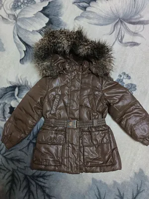 Куртка пуховик на девочку на 3-4 года