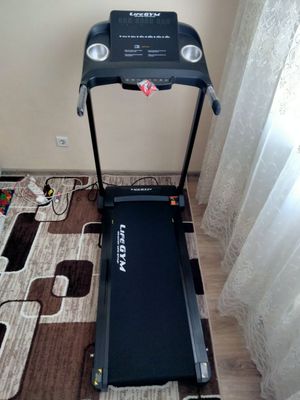Югуриш йўлаги сотилади