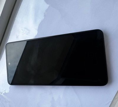 Srochna Redmi note 13 sotiladi