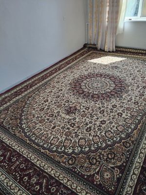 Продаётся ковёр в хорошем состоянии