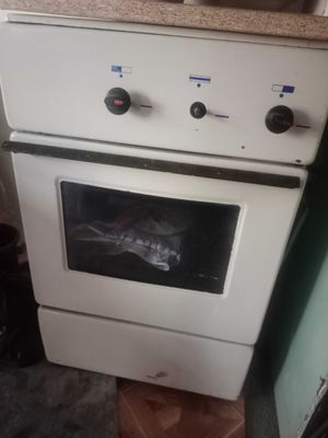 Газовая плита в хорошем состоянии