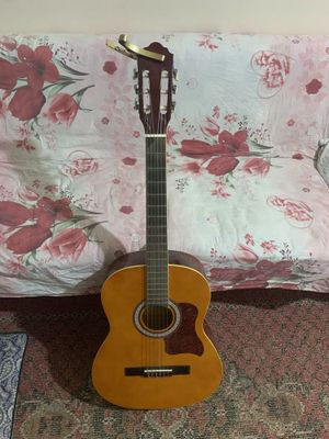 Gitara sotiladi ovozlari klassik
